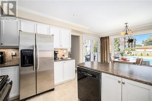 267 Wood Avenue, Smiths Falls, ON - Indoor Photo Showing Kitchen