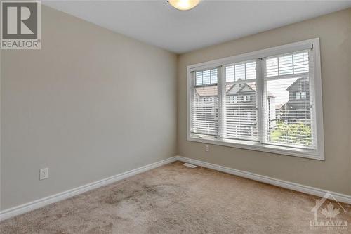 33 Fallengale Crescent, Ottawa, ON - Indoor Photo Showing Other Room