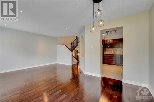 33 Fallengale Crescent, Ottawa, ON - Indoor Photo Showing Other Room