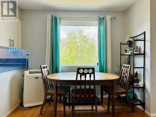 1300 2A  S Avenue, Cranbrook, BC - Indoor Photo Showing Dining Room