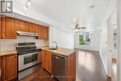 407 - 225 Wellesley Street E, Toronto (Cabbagetown-South St. James Town), ON - Indoor Photo Showing Kitchen