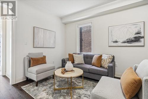 81 Granite Ridge Trail, Hamilton (Waterdown), ON - Indoor Photo Showing Living Room