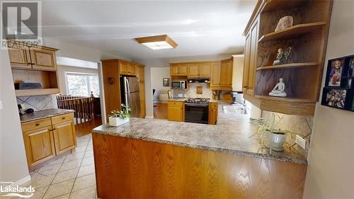 357 Ravenscliffe Road, Huntsville, ON - Indoor Photo Showing Kitchen