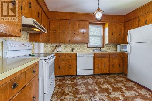 595 Centrale Street, Memramcook, NB - Indoor Photo Showing Kitchen