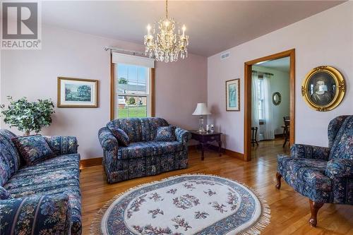 595 Centrale Street, Memramcook, NB - Indoor Photo Showing Living Room