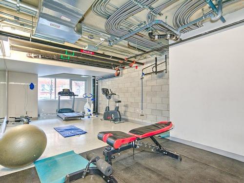 Exercise room - 605-4500 Ch. De La Côte-Des-Neiges, Montréal (Côte-Des-Neiges/Notre-Dame-De-Grâce), QC - Indoor Photo Showing Gym Room