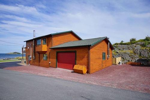 5 Meade Road, Hants Harbour, NL 