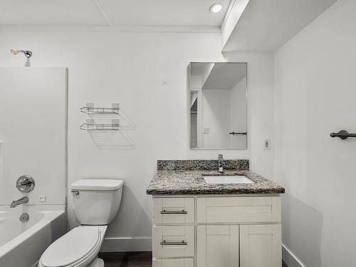 1188 Kamwood Place, Kamloops, BC - Indoor Photo Showing Bathroom