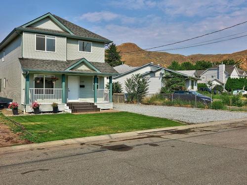 1188 Kamwood Place, Kamloops, BC - Outdoor With Facade