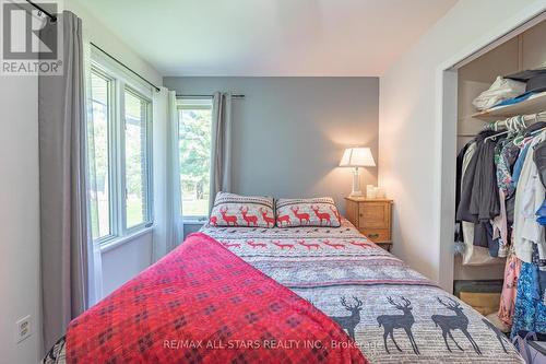 3374 Elm Tree Road, Kawartha Lakes, ON - Indoor Photo Showing Bedroom