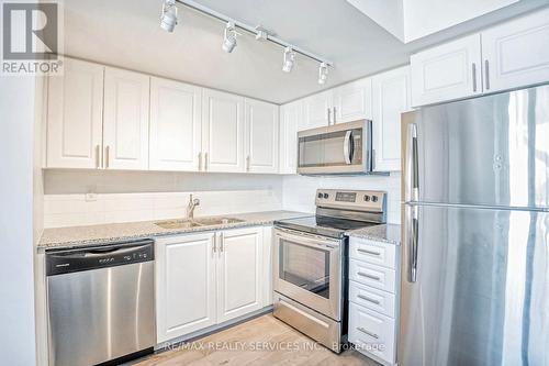 1006 - 3091 Dufferin Street, Toronto (Yorkdale-Glen Park), ON - Indoor Photo Showing Kitchen With Stainless Steel Kitchen With Double Sink