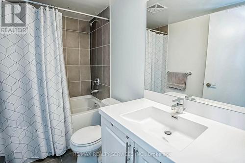 1006 - 3091 Dufferin Street, Toronto (Yorkdale-Glen Park), ON - Indoor Photo Showing Bathroom