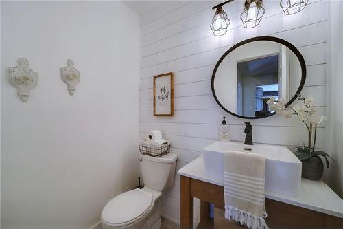 1228 Hammond Street, Burlington, ON - Indoor Photo Showing Bathroom