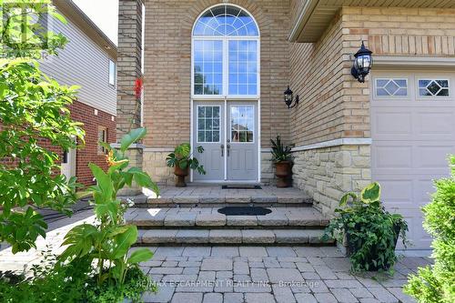 98 Kendrick Court, Hamilton (Ancaster), ON - Outdoor