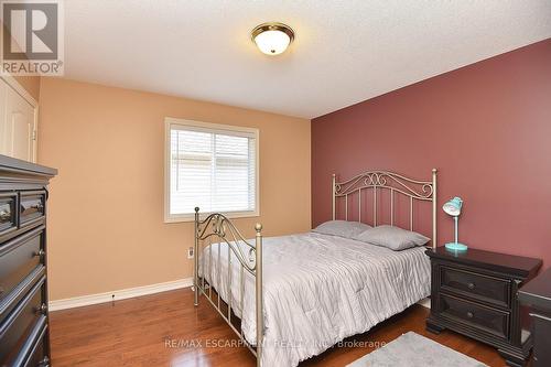 98 Kendrick Court, Hamilton (Ancaster), ON - Indoor Photo Showing Bedroom