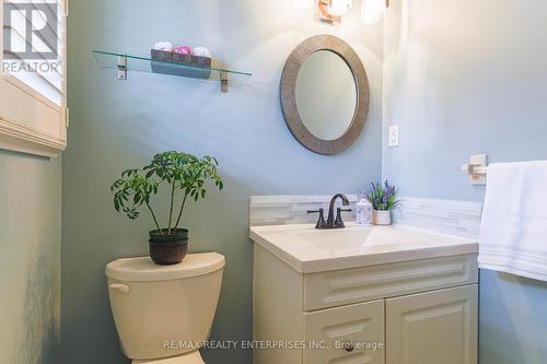 2 - 230 Meadowbrook Drive W, Hamilton (Ancaster), ON - Indoor Photo Showing Bathroom