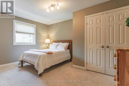 2 - 230 Meadowbrook Drive W, Hamilton (Ancaster), ON - Indoor Photo Showing Bedroom