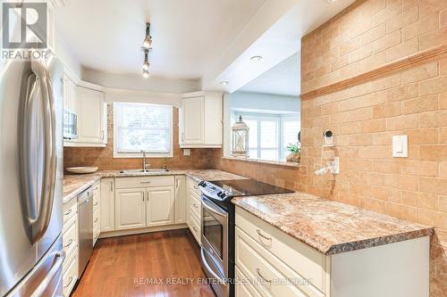 2 - 230 Meadowbrook Drive W, Hamilton (Ancaster), ON - Indoor Photo Showing Kitchen With Double Sink