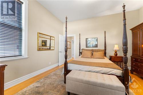 421 Laurier Avenue E, Ottawa, ON - Indoor Photo Showing Bedroom