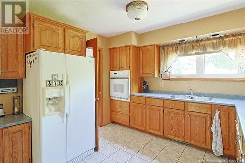 370 King Street, Chipman, NB - Indoor Photo Showing Kitchen With Double Sink