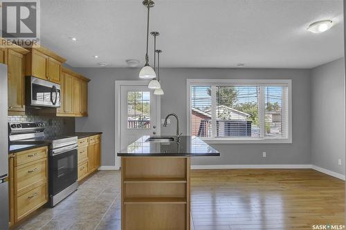 2317 Francis Street, Regina, SK - Indoor Photo Showing Kitchen