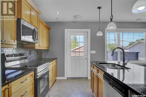 2317 Francis Street, Regina, SK - Indoor Photo Showing Kitchen With Double Sink With Upgraded Kitchen