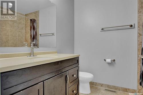 2317 Francis Street, Regina, SK - Indoor Photo Showing Bathroom