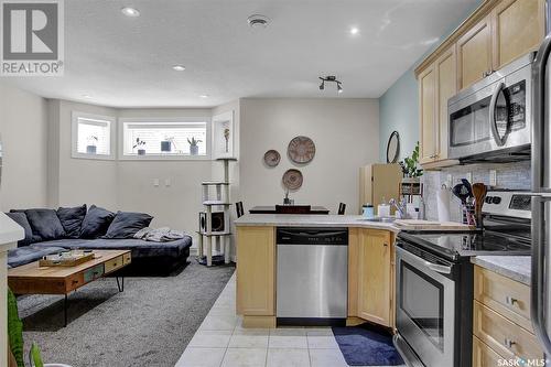 2317 Francis Street, Regina, SK - Indoor Photo Showing Kitchen