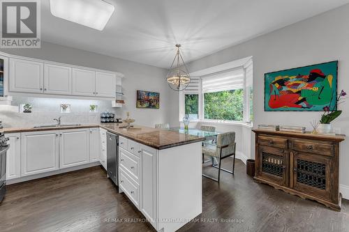 403 Longmore Street, Toronto (Willowdale East), ON - Indoor Photo Showing Kitchen