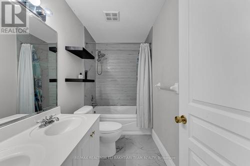 403 Longmore Street, Toronto (Willowdale East), ON - Indoor Photo Showing Bathroom