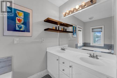 403 Longmore Street, Toronto (Willowdale East), ON - Indoor Photo Showing Bathroom