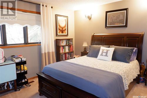 355 Centre Street, Coronach, SK - Indoor Photo Showing Bedroom