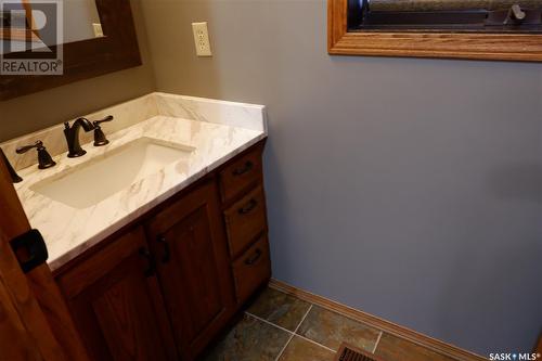 355 Centre Street, Coronach, SK - Indoor Photo Showing Bathroom