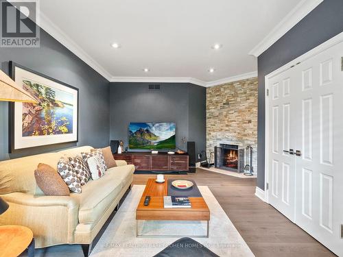 16 Clarendon Avenue, Toronto (Casa Loma), ON - Indoor Photo Showing Living Room With Fireplace