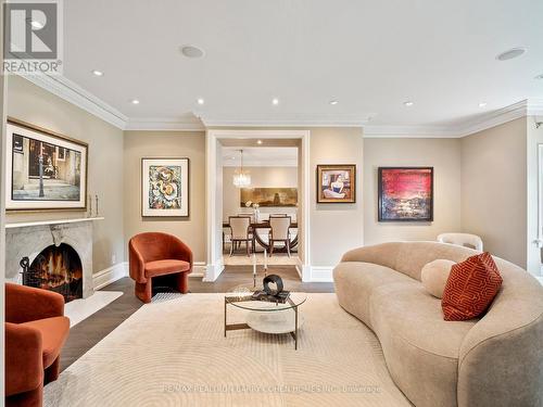 16 Clarendon Avenue, Toronto (Casa Loma), ON - Indoor Photo Showing Living Room With Fireplace