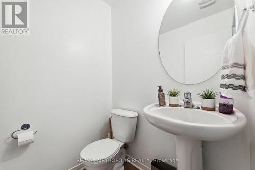 1523 Glenbourne Drive, Oshawa, ON - Indoor Photo Showing Bathroom