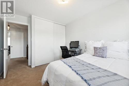 1523 Glenbourne Drive, Oshawa, ON - Indoor Photo Showing Bedroom