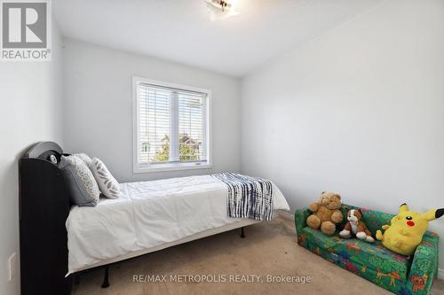 1523 Glenbourne Drive, Oshawa, ON - Indoor Photo Showing Bedroom