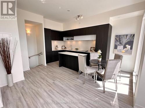 311 - 6 Steckley House Lane, Richmond Hill (Crosby), ON - Indoor Photo Showing Kitchen