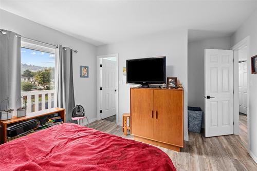 278 Temple Court, Kelowna, BC - Indoor Photo Showing Bedroom