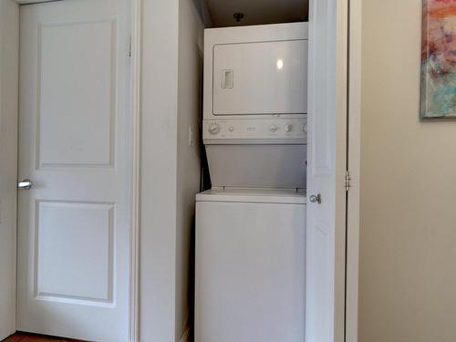 Salle de lavage - 404-551 Rue De La Montagne, Montréal (Ville-Marie), QC - Indoor Photo Showing Laundry Room