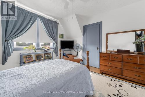 43 Strathearne Avenue, Hamilton (Homeside), ON - Indoor Photo Showing Bedroom