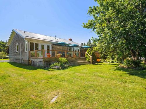 13150 Peggys Cove Road, Upper Tantallon, NS 