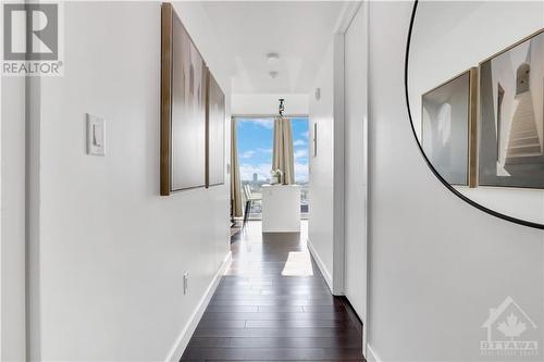 Hallway flooded with natural light - 201 Parkdale Avenue Unit#1204, Ottawa, ON - Indoor Photo Showing Other Room