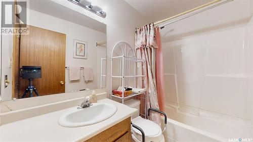 56 Atchison Crescent, Regina, SK - Indoor Photo Showing Bathroom