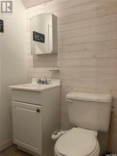 518 1St Street E, Lafleche, SK - Indoor Photo Showing Bathroom