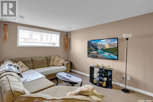 51 5004 James Hill Road, Regina, SK - Indoor Photo Showing Living Room