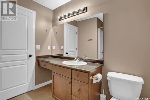 51 5004 James Hill Road, Regina, SK - Indoor Photo Showing Bathroom