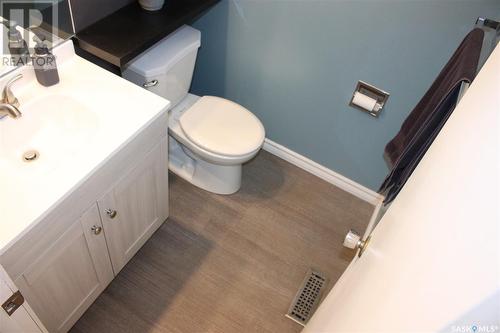 522 Upland Drive, Regina, SK - Indoor Photo Showing Bathroom