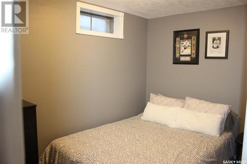 522 Upland Drive, Regina, SK - Indoor Photo Showing Bedroom